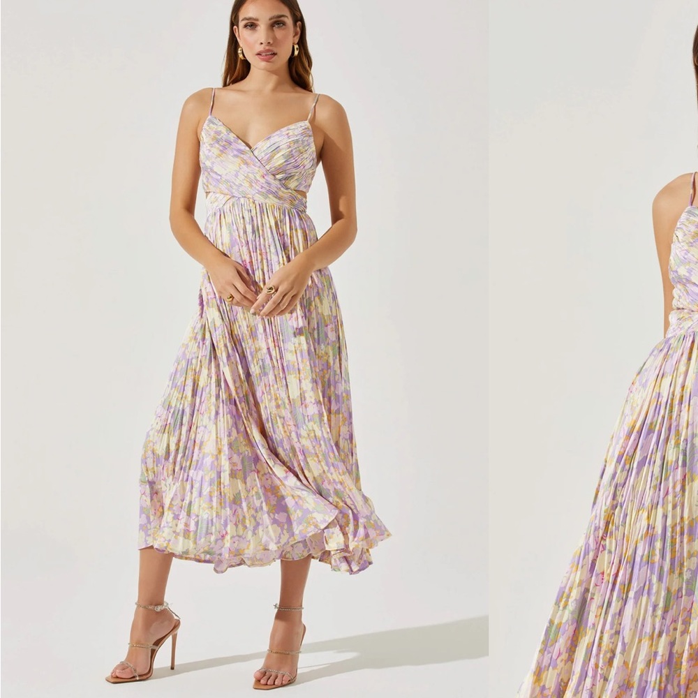 Astr The Label Lavender Floral Midi Dress
